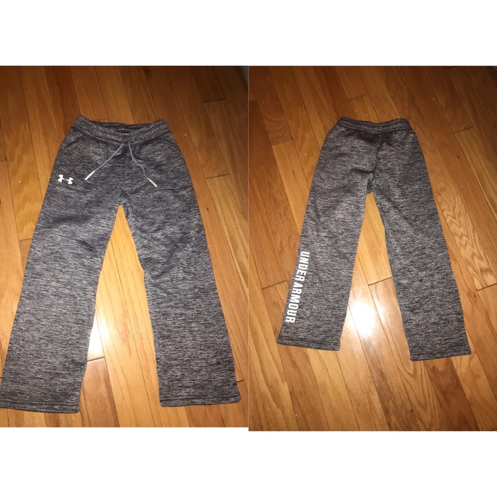 Under armor gray sweat pants.